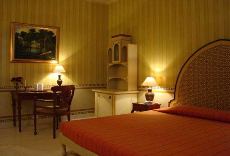 Gaj Kesri Hotel Биканер Екстериор снимка