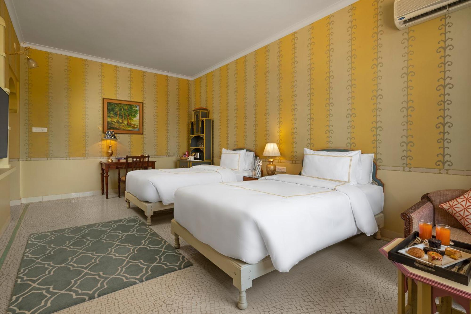 Gaj Kesri Hotel Биканер Екстериор снимка