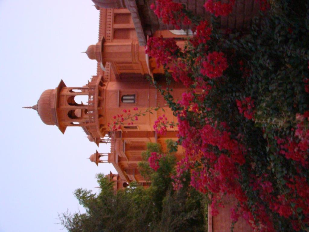 Gaj Kesri Hotel Биканер Екстериор снимка